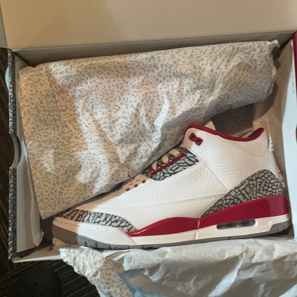 Jordan Other - Jordan retro 3 Cardinal size 12 M